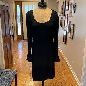 Liz Claiborne Black Long-Sleeve Scoop Neck Dress